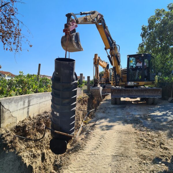 Postavljanje cijevi za kanalizaciju