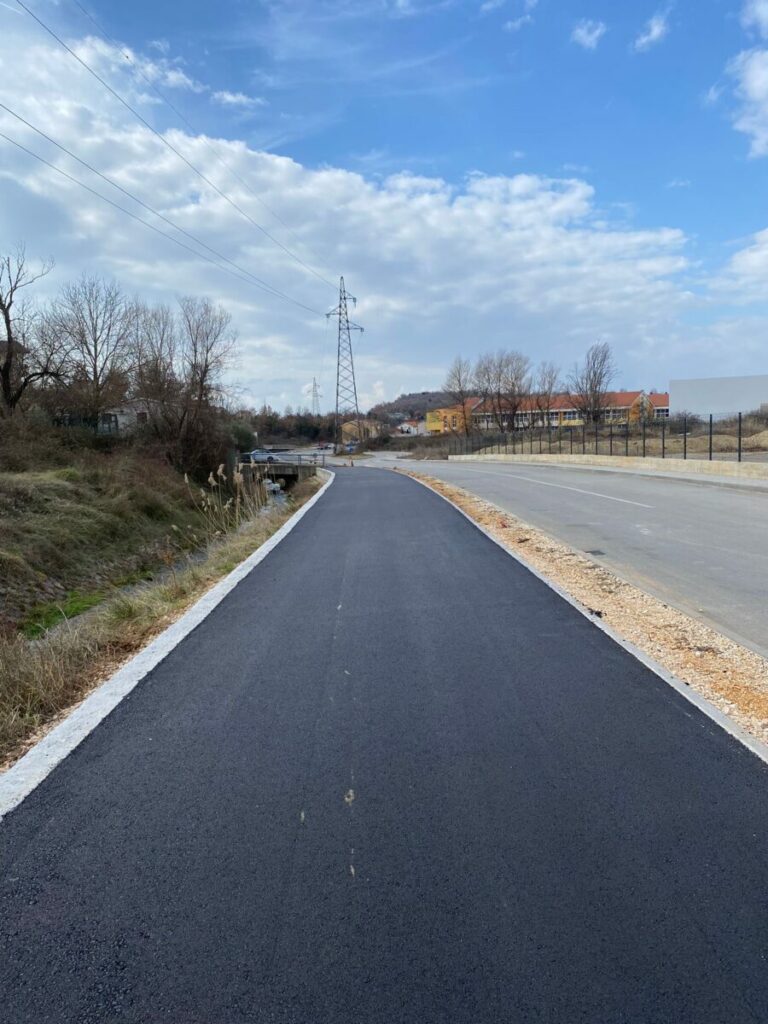 Završeni radovi na asfaltiranju pješačko - biciklističke staze